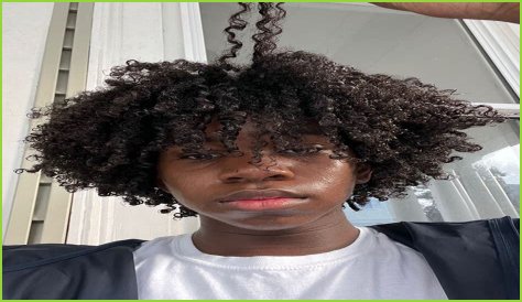 Gwen Stefani's Iconic Curly Hair: A Journey Through Style